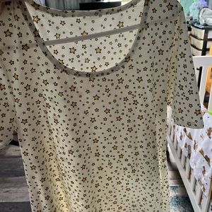Lularoe Perfect T yellow stars 🌟